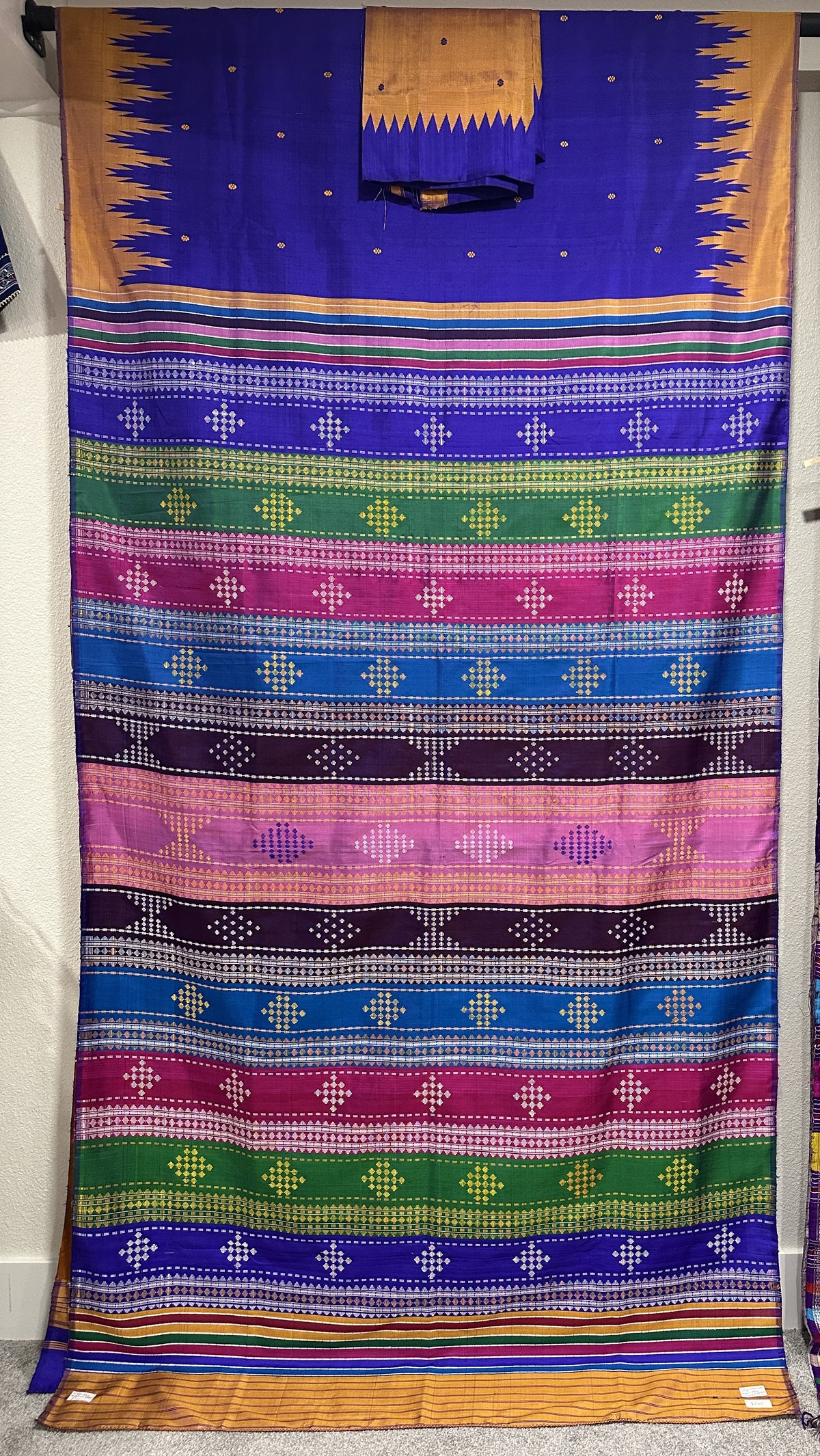 Berhampuri Double Palla Electric Blue