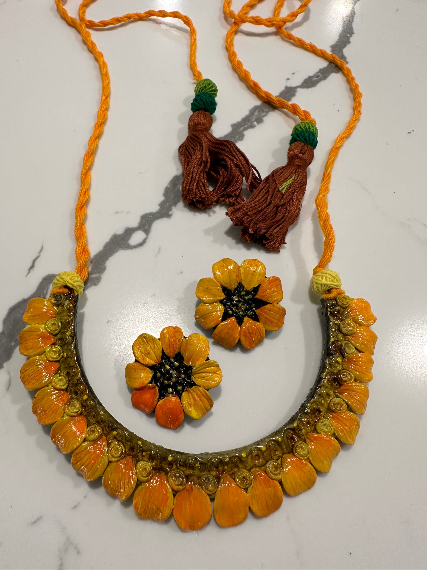 Artificial Clay Jewelry - Flower garland