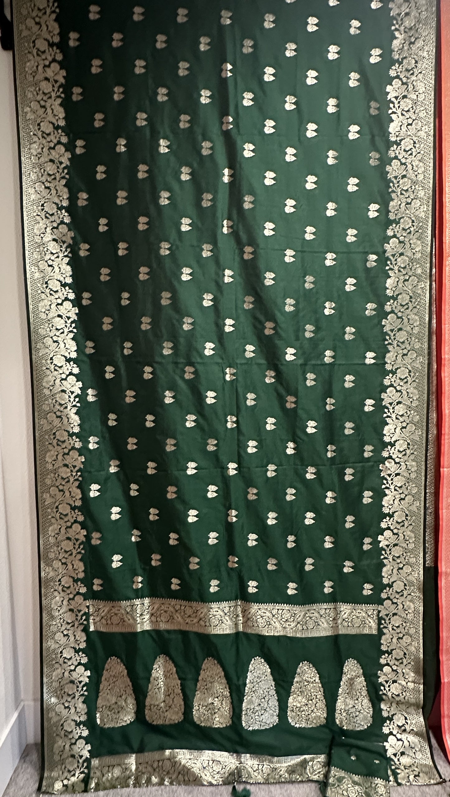 Benarasi Saree Semi Katan - Bottle Green