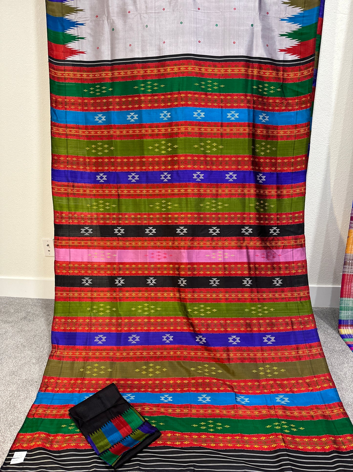 Berhampuri double palla in Grey with multicoloured temple border and multicoloured aanchal