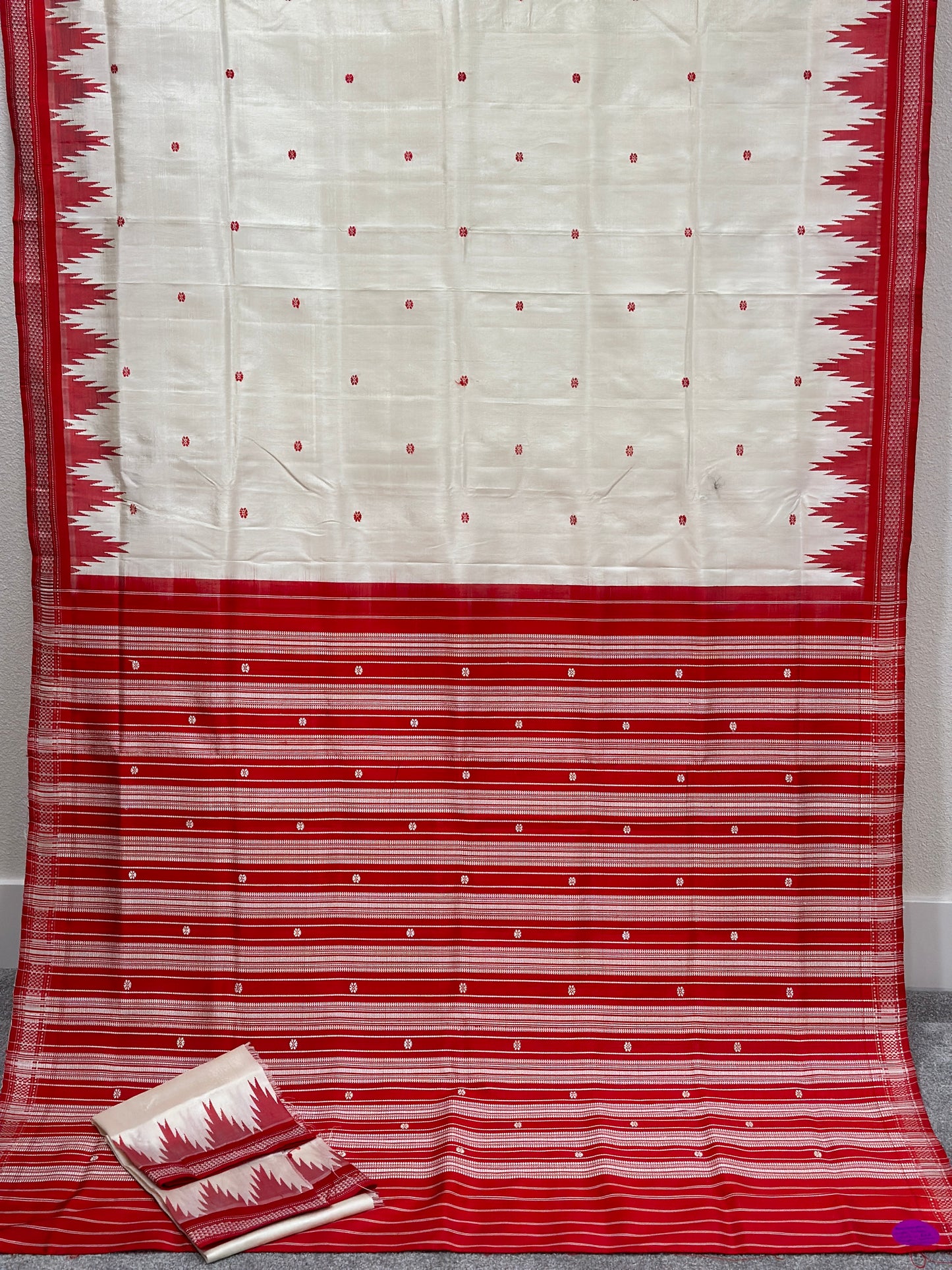 Berhampuri Single palla white with red temple border and red and white striped aanchal