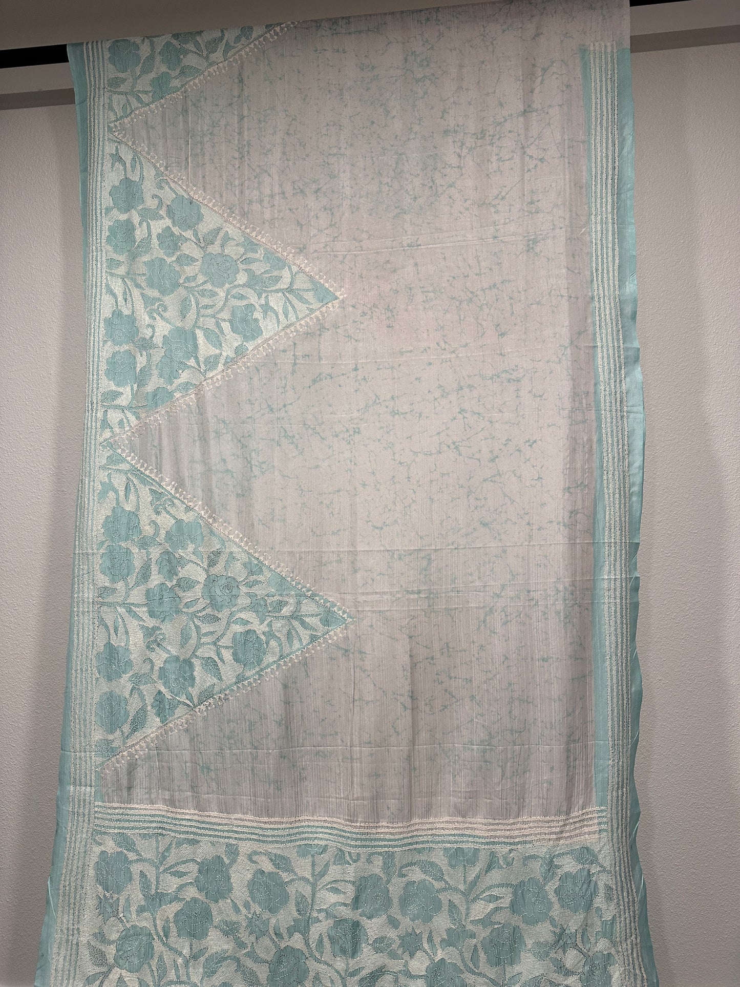 Baatik Kaantha - Pastel Lavender with triangle border