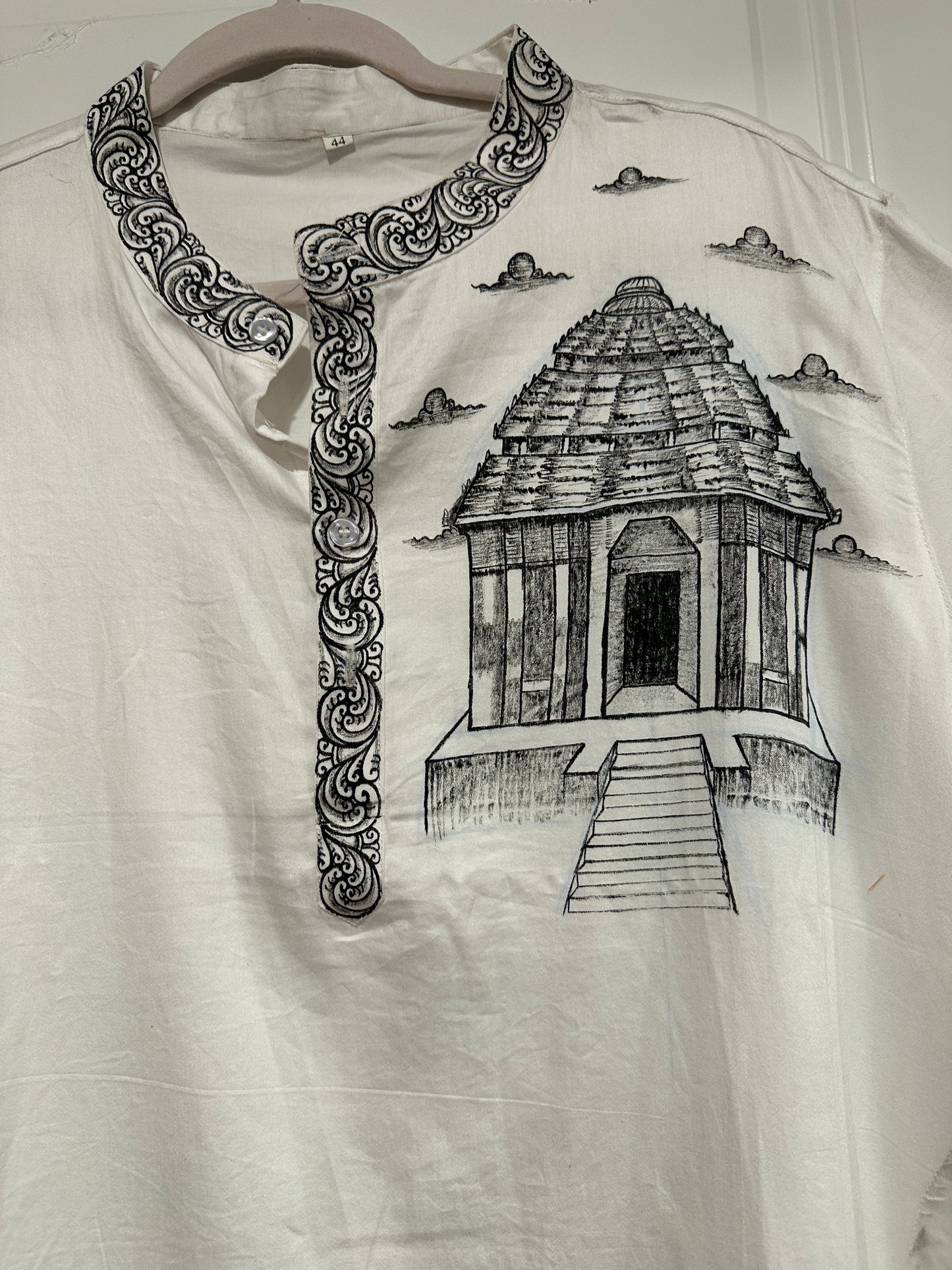 Men's Kurta - Pattachitra - OffWhite with Monotone Konark Sun Temple