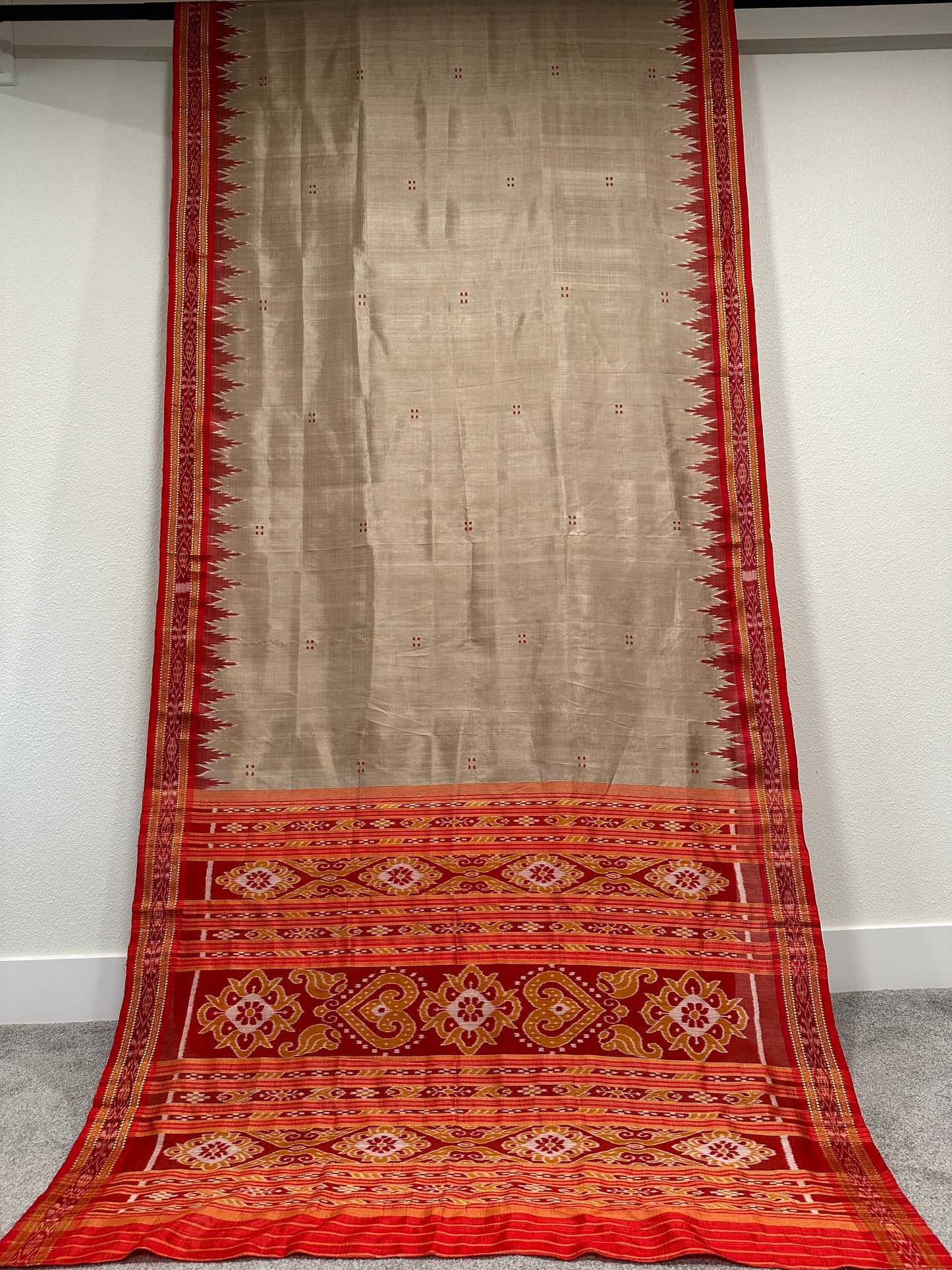 Odisha Ikkat metallic gray with red temple border