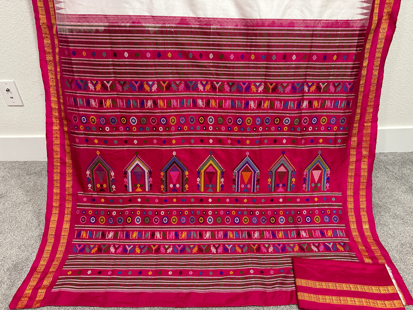 Dolabedi Saree - Red and White